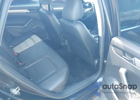 2020 Volkswagen Passat 2.0T Se z USA, uszkodzony, nr VIN 1VWSA7A33LC007791